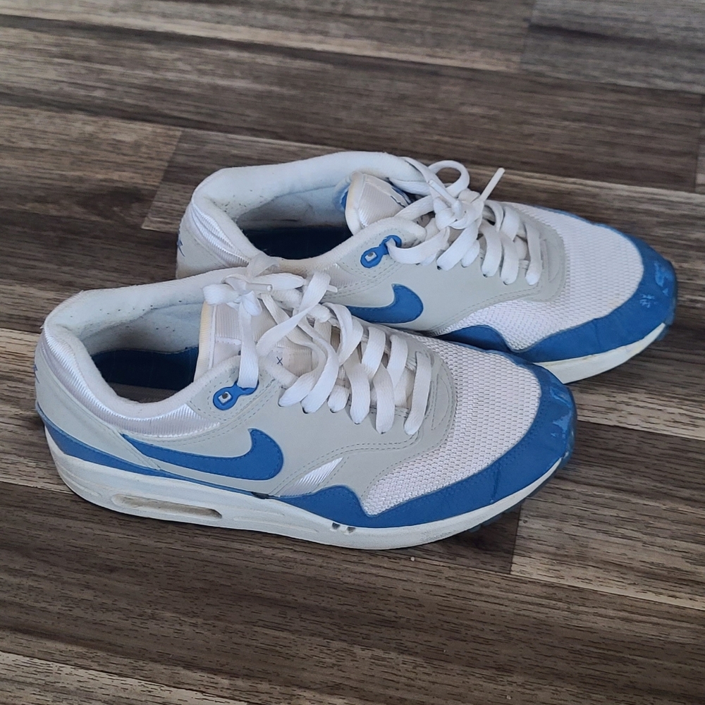 Nike Kids' White and Light Blue Athletic Sneakers
